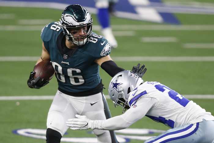 Philadelphia Eagles tight end Zach Ertz (86) runs after making a catch in the fourth quarter against Cowboys cornerback Chidobe Awuzie (24). Mandatory Credit: Tim Heitman-USA TODAY